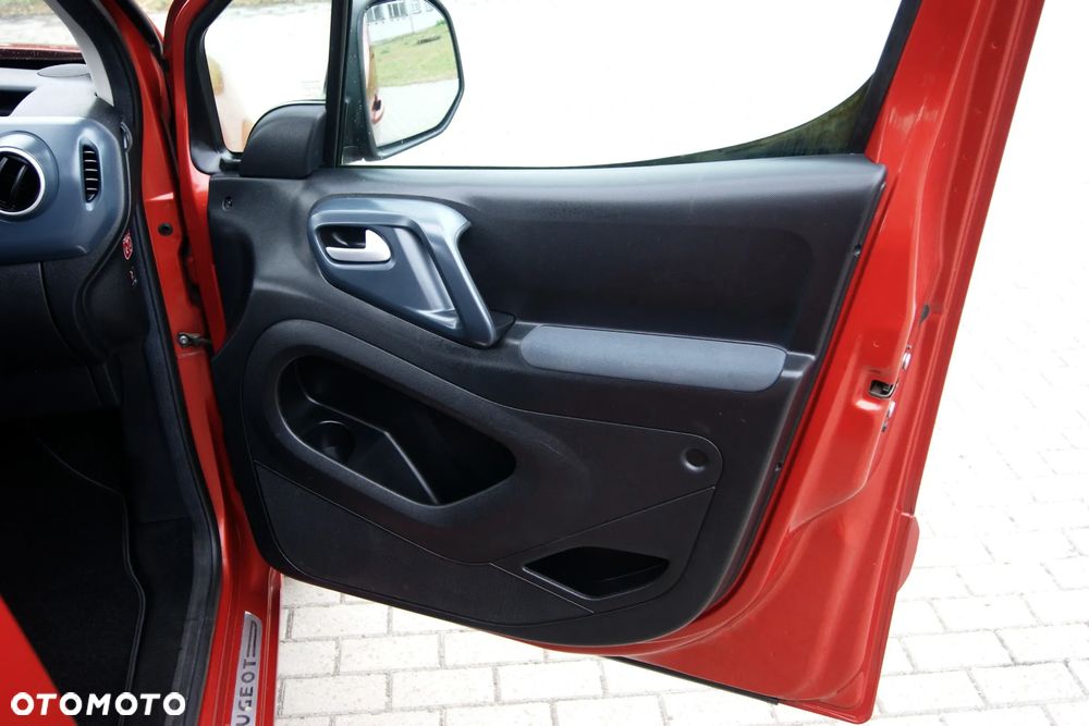 Peugeot Partner 110 Tendance mit Familien-Paket - 23