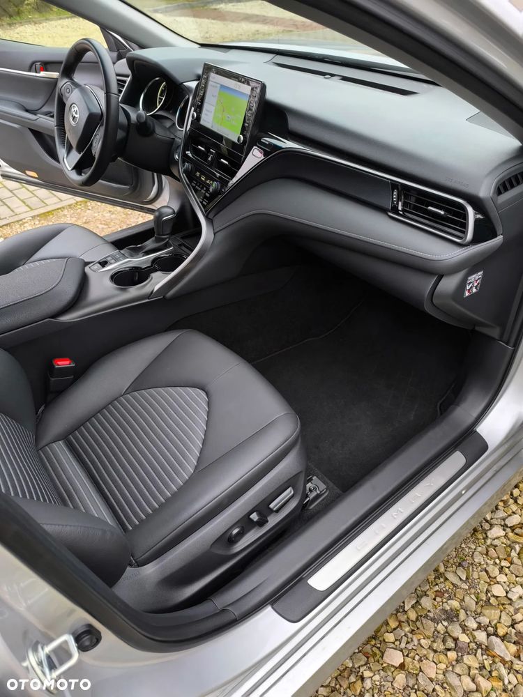 Toyota Camry 2.5 Hybrid Comfort CVT - 7