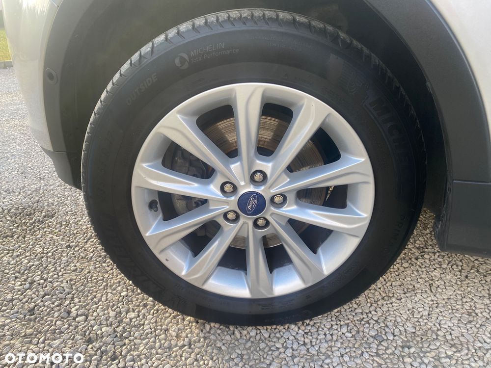 Ford Kuga 2.0 TDCi 2x4 Titanium - 31