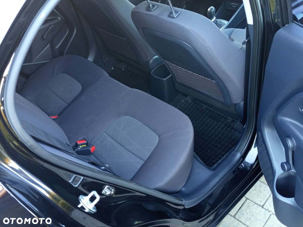 Kia Rio 1.4 Spirit - 8