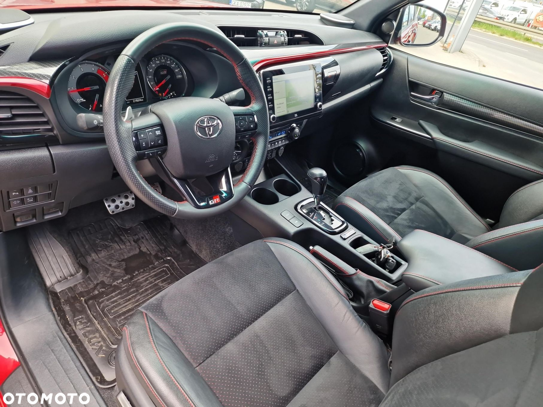 Toyota Hilux 2.8 D-4D Double Cab GR Sport 4x4 - 10