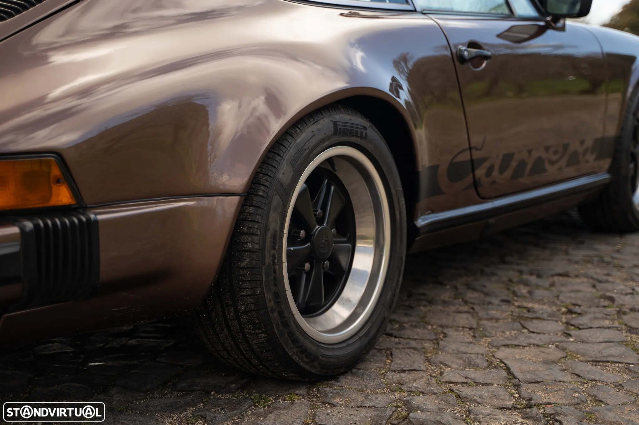 Porsche 911 Série G - 9