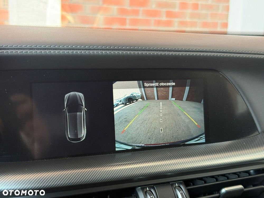 Alfa Romeo Stelvio - 24