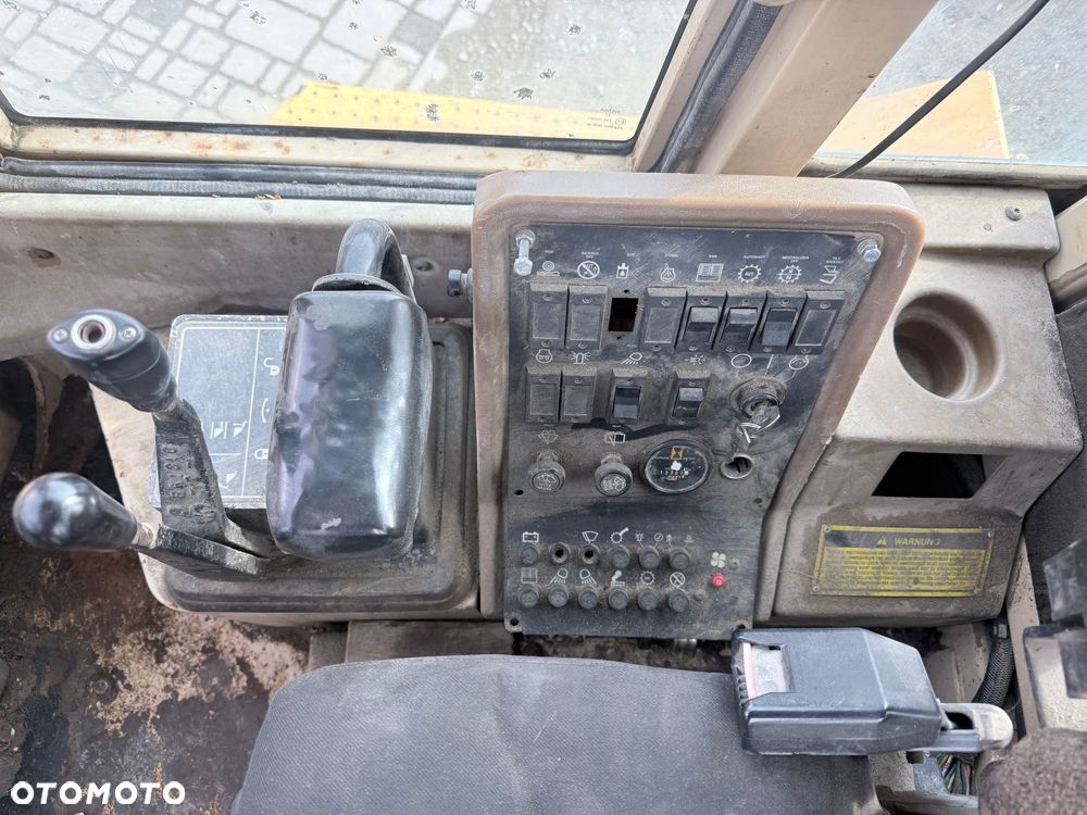 Caterpillar 918F - 6