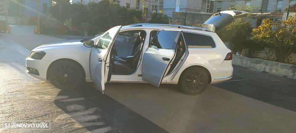 VW Passat Variant 2.0 TDi Highline Navig DSG - 25