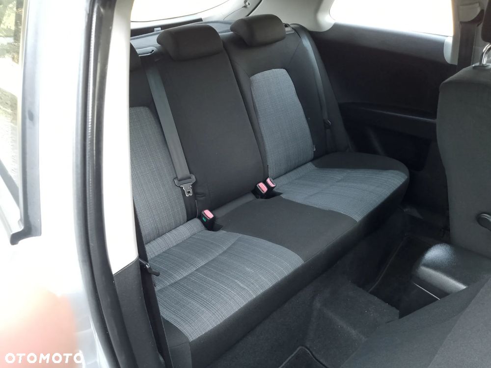 Kia Ceed 1.6 CVVT Dream-Team Edition - 10