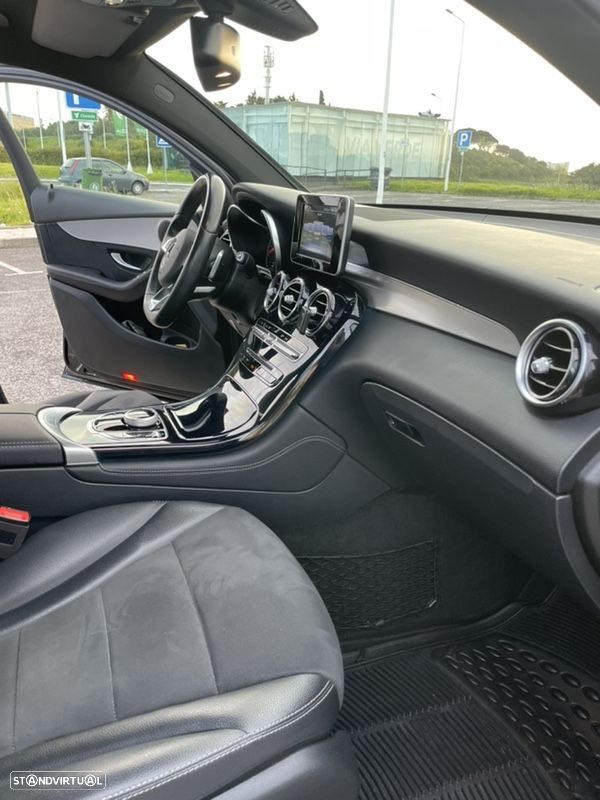 Mercedes-Benz GLC 250 d Coupé AMG Line 4-Matic - 24