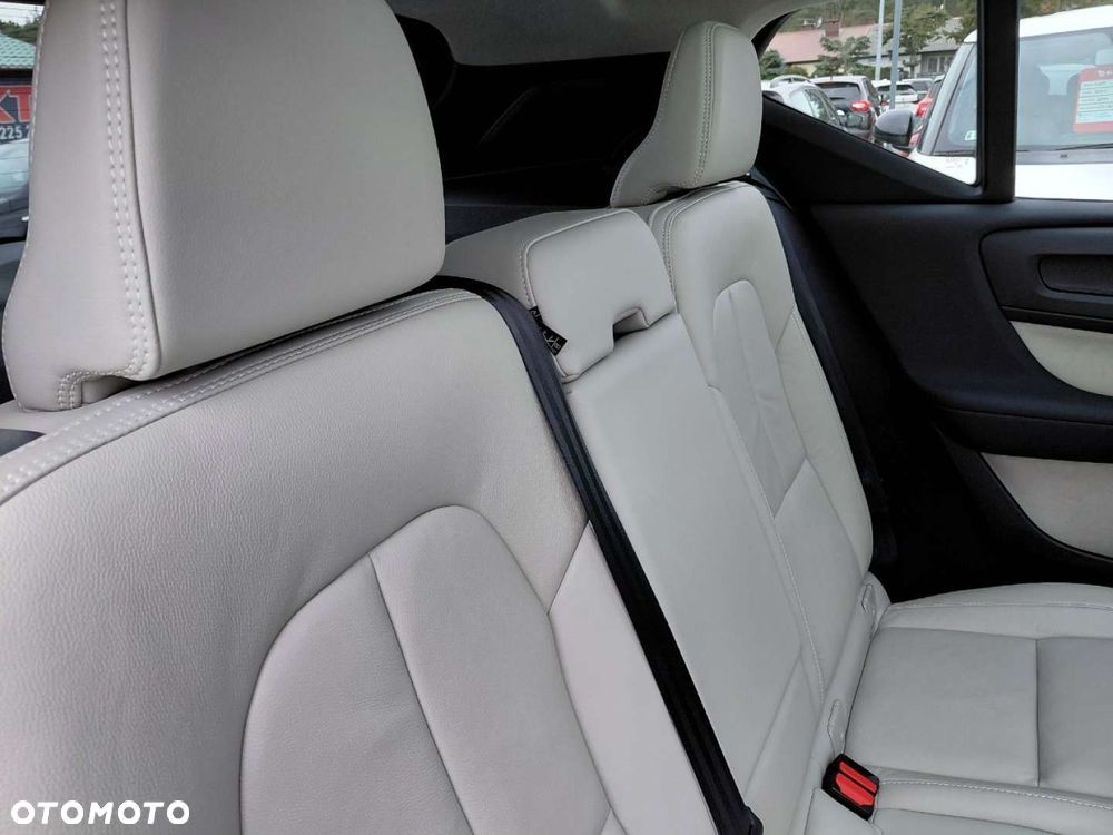 Volvo XC 40 - 20