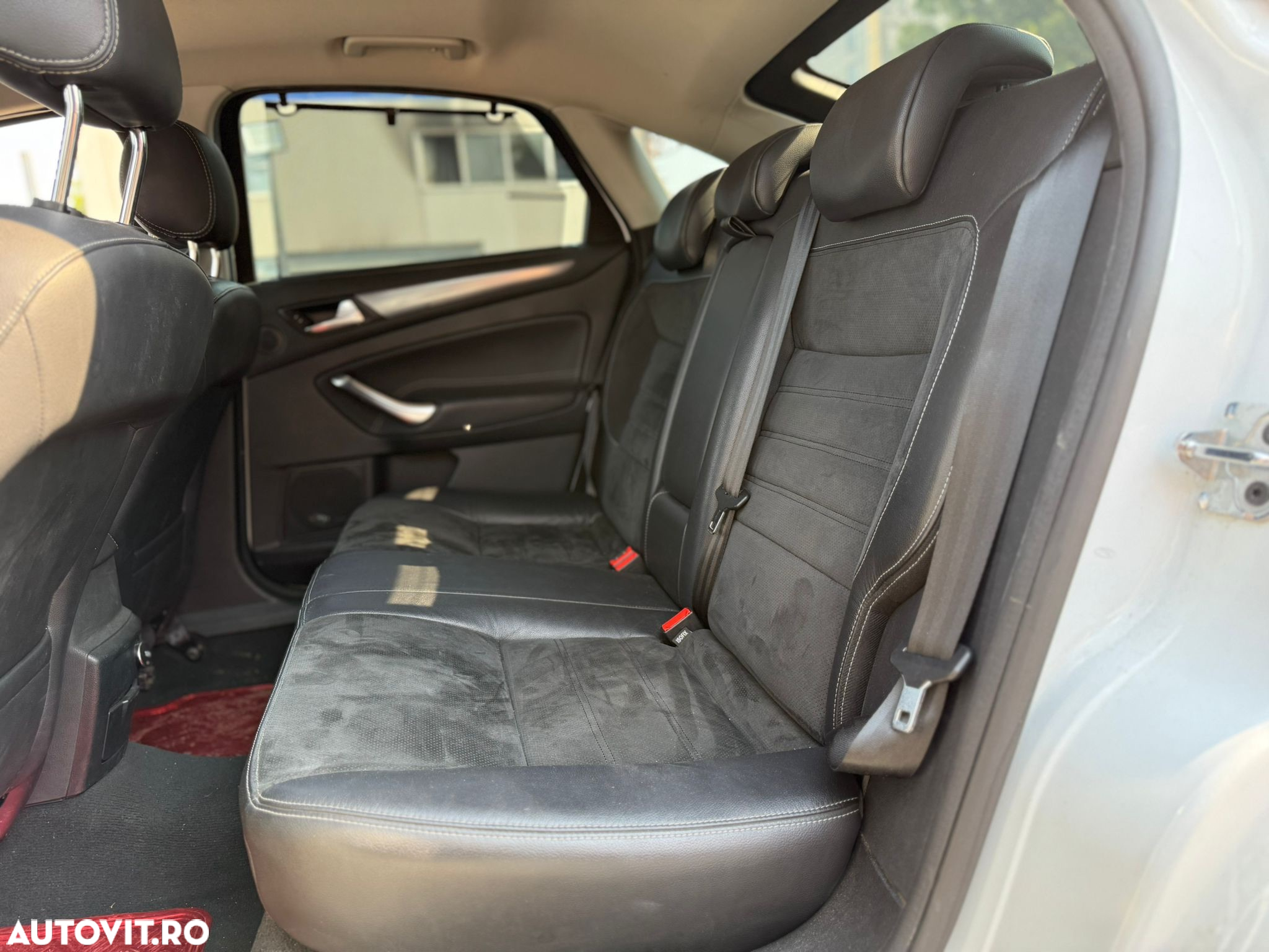 Ford Mondeo 1.6 TDCi Ambiente - 7