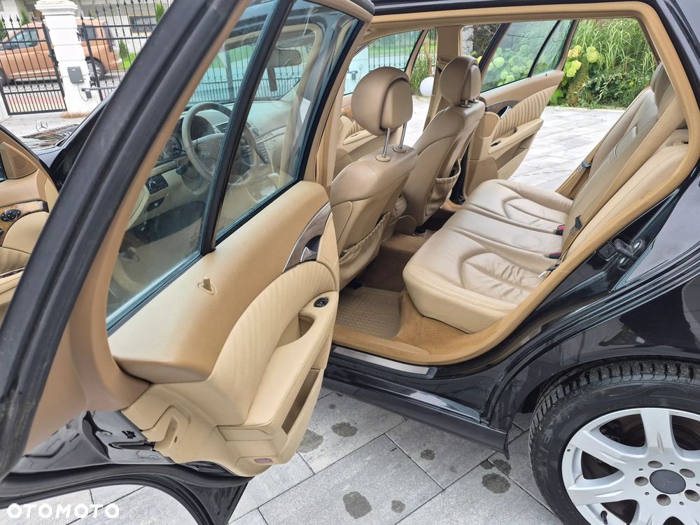 Mercedes-Benz Klasa E 280 CDI 4-Matic Avantgarde - 23