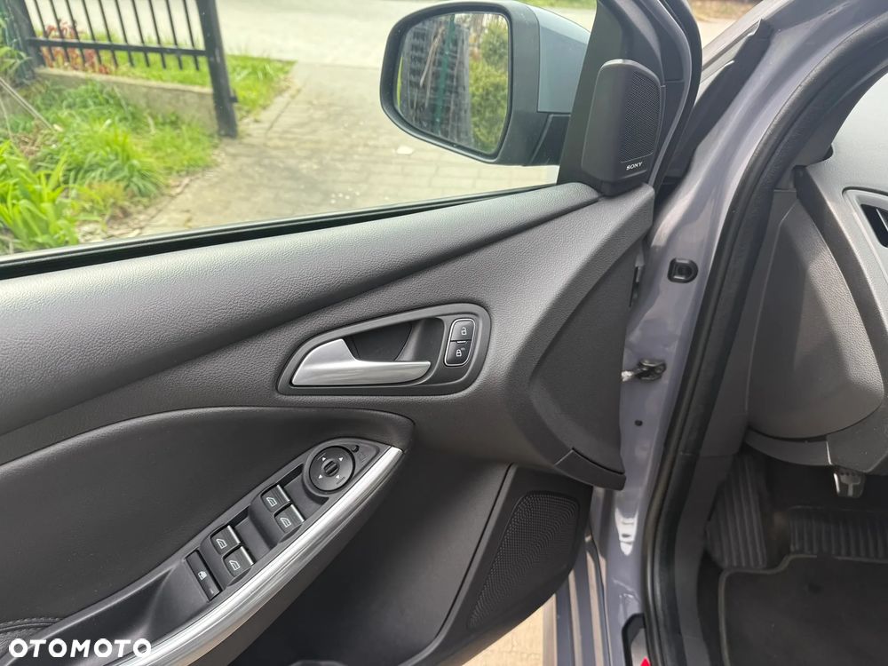 Ford Focus 2.0 TDCi ST - 20