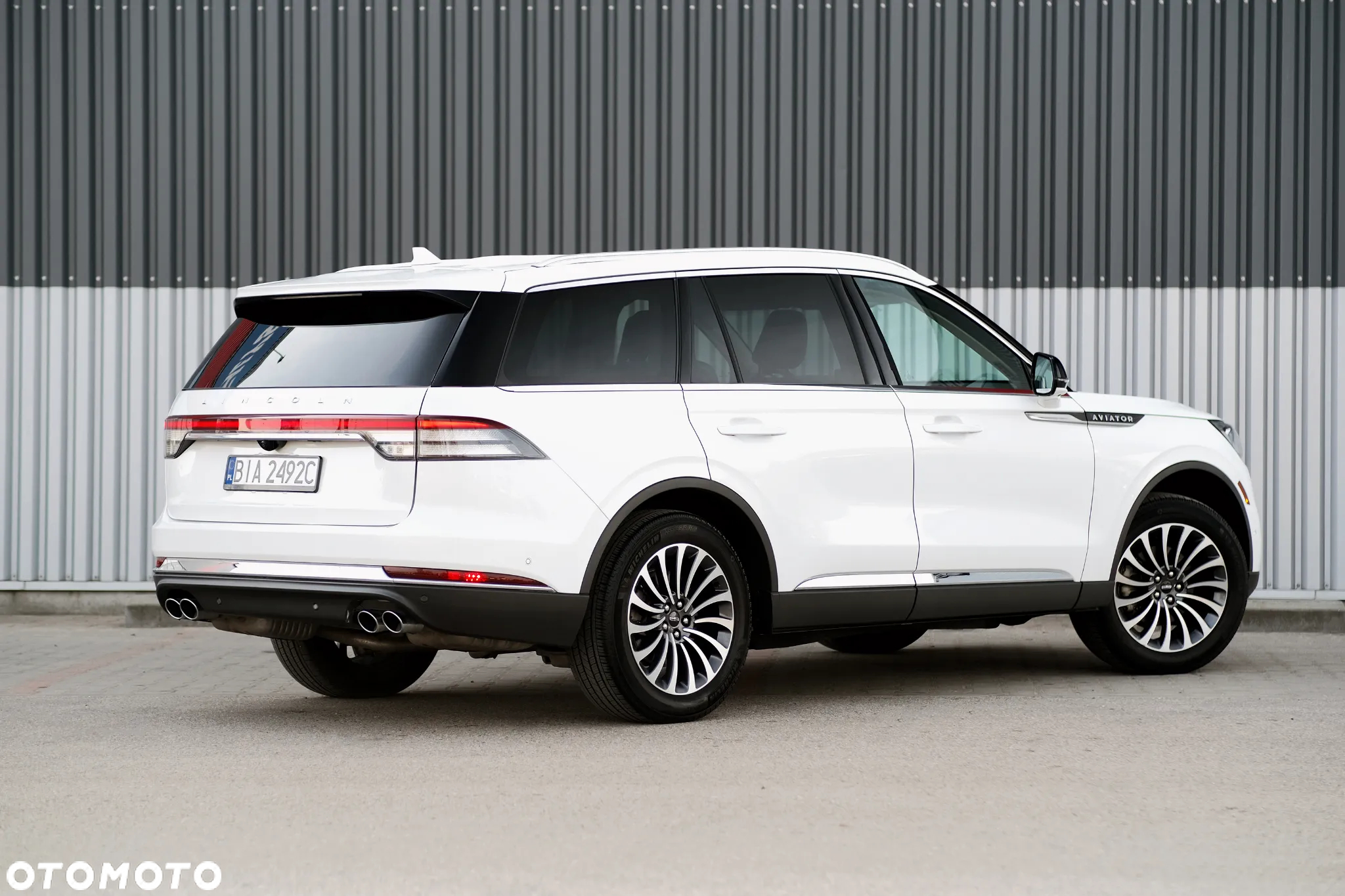 Lincoln Aviator - 15