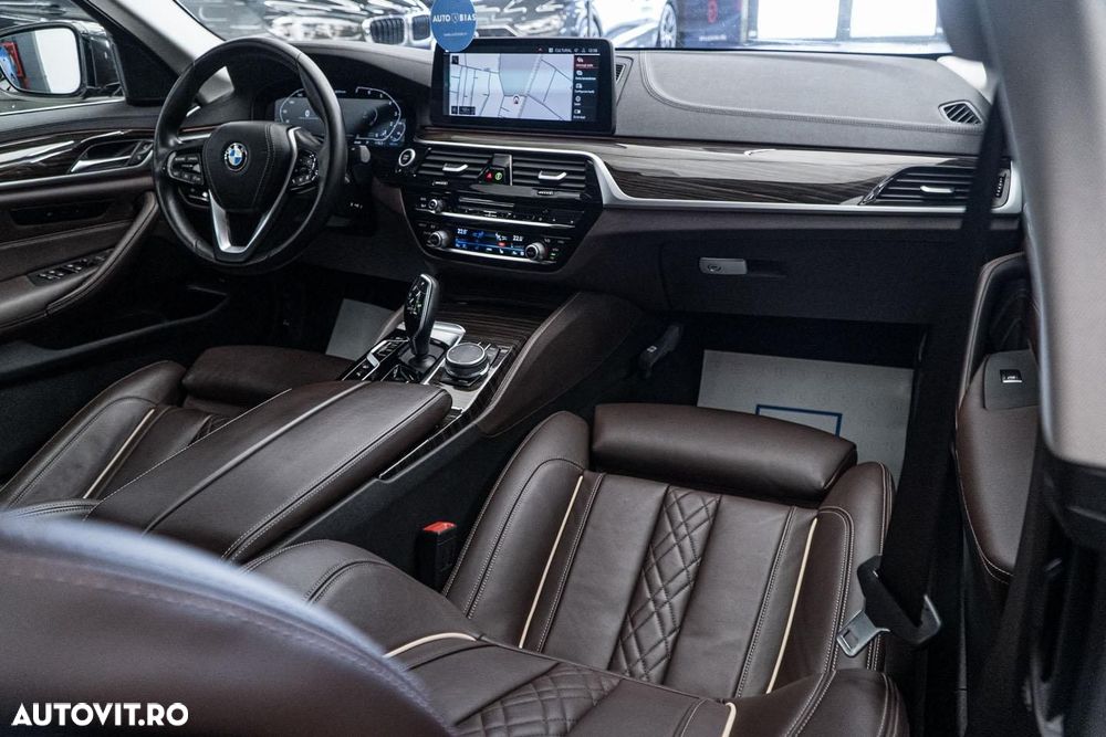 BMW Seria 5 530e Aut. Luxury Line - 2