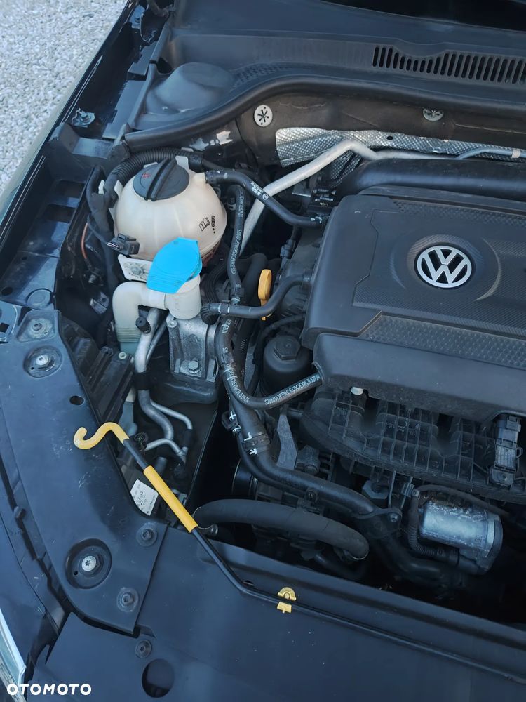 Volkswagen Jetta - 32
