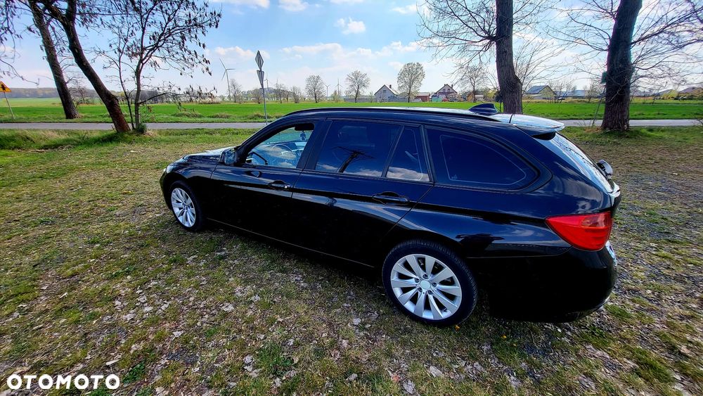 BMW Seria 3 318d xDrive - 3