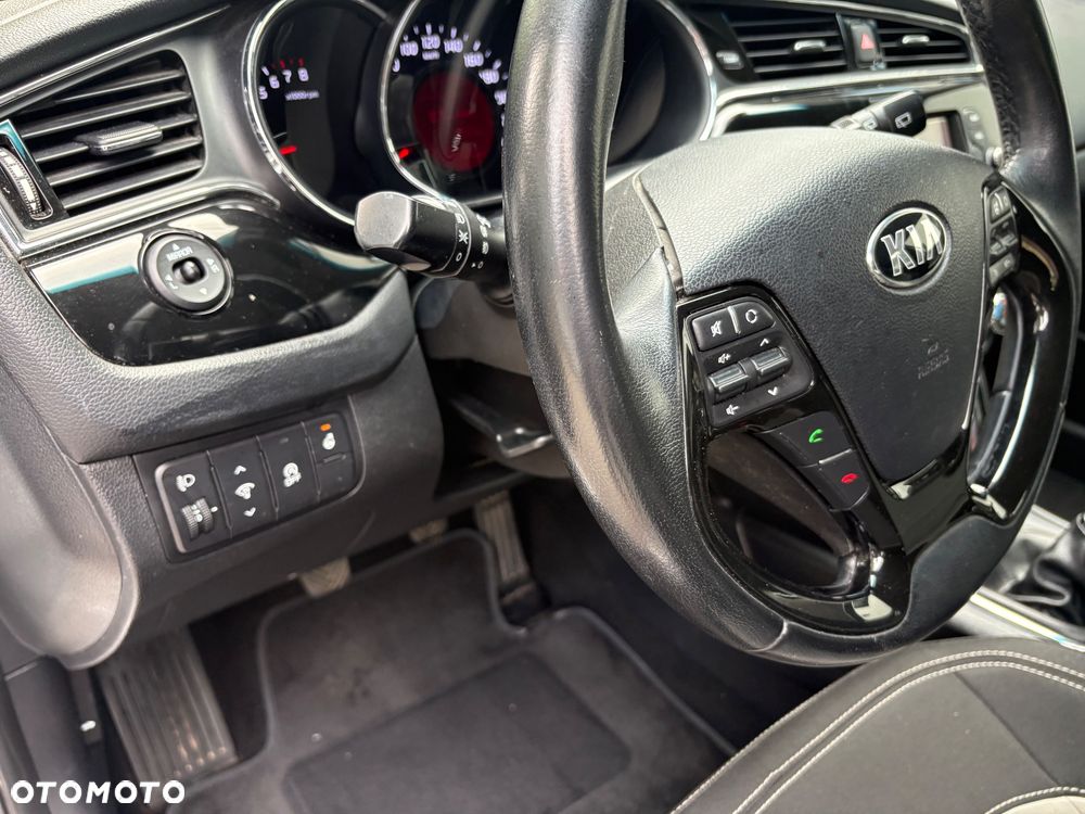 Kia Ceed 1.6 GDI L Business Line - 15