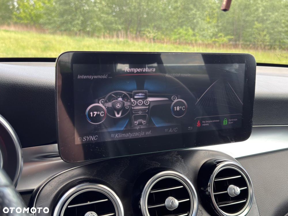 Mercedes-Benz GLC 250 4Matic 9G-TRONIC AMG Line - 28