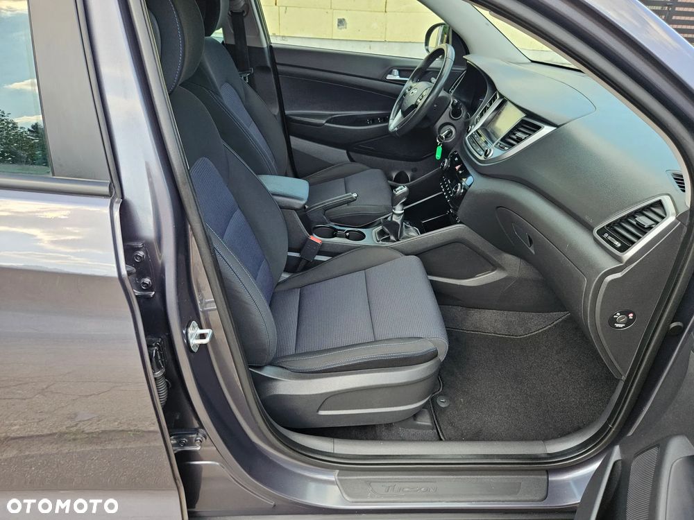 Hyundai Tucson blue 1.6 GDi 2WD Navi - 37