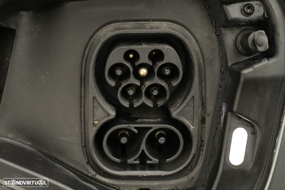 VW Passat Variant 1.5 TSI eHybrid DSG - 23