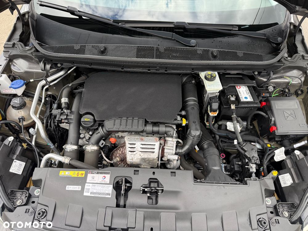 Peugeot 308 1.2 PureTech GPF Active Pack S&S EAT8 - 17