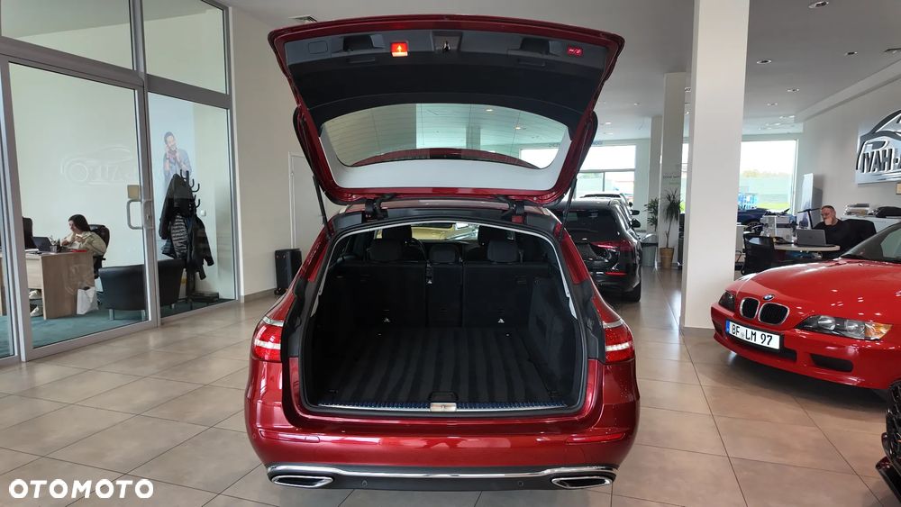Mercedes-Benz Klasa E 220 d T 9G-TRONIC Avantgarde - 40