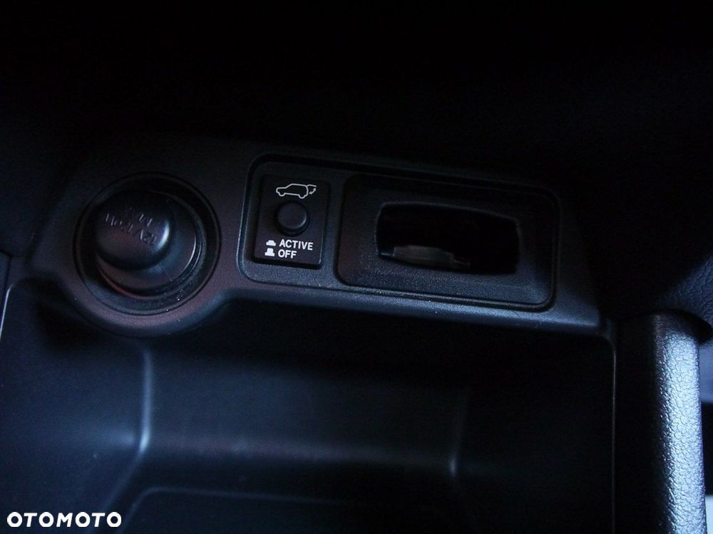 Mitsubishi Outlander - 36