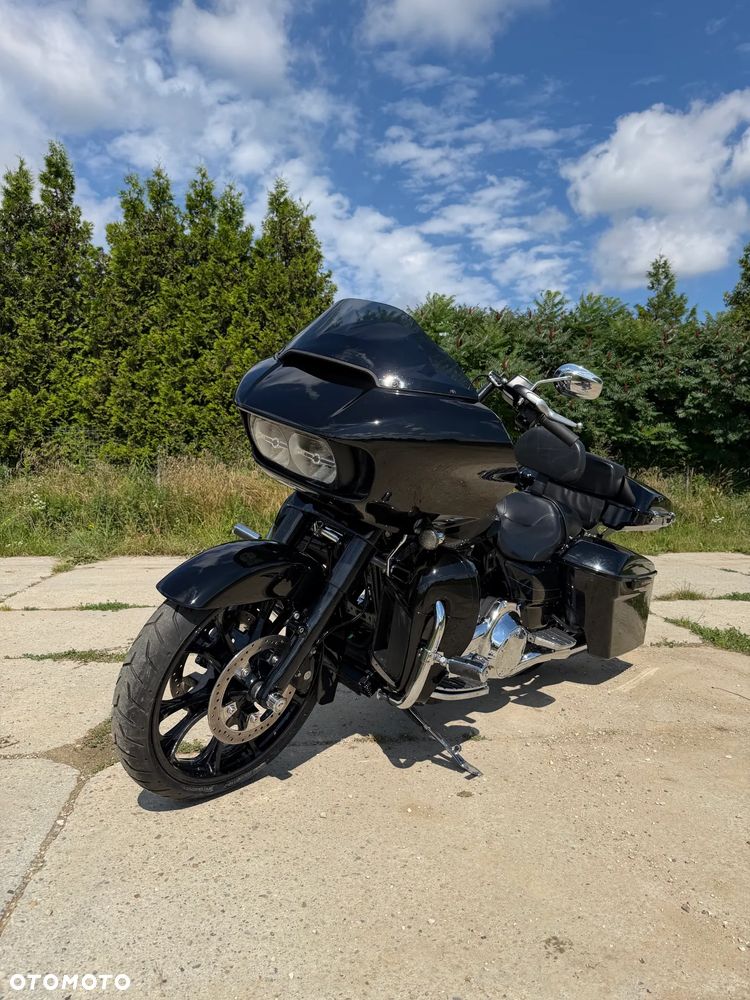 Harley-Davidson Touring Road Glide - 1