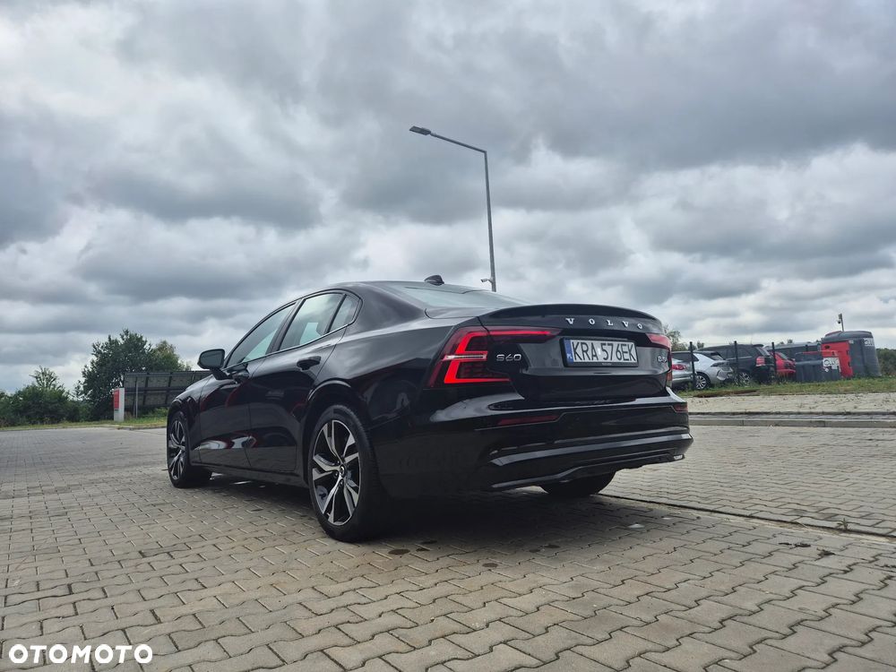 Volvo S60 B5 B AWD Plus Dark - 28