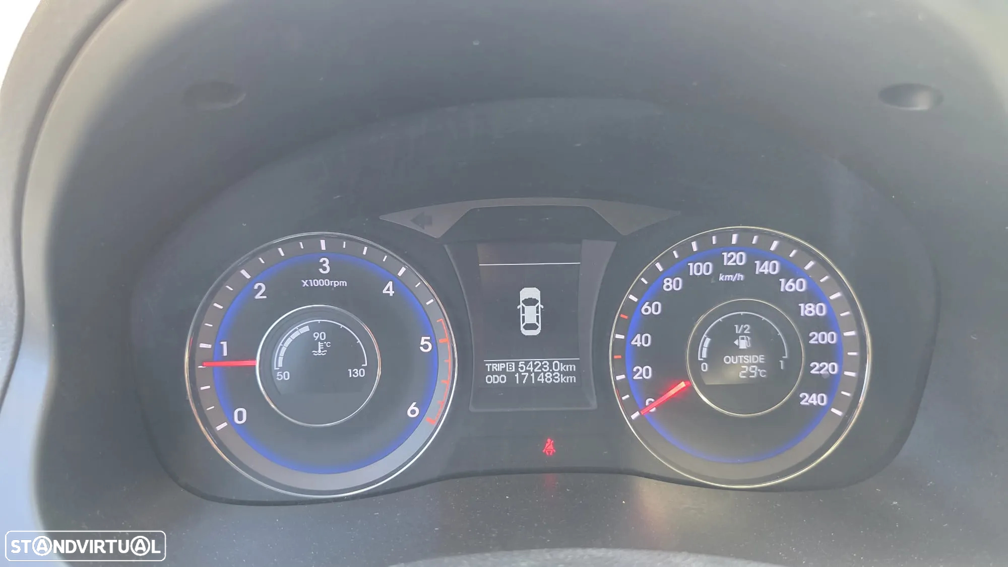 Hyundai i40 SW 1.7 CRDi Blue Comfort - 14