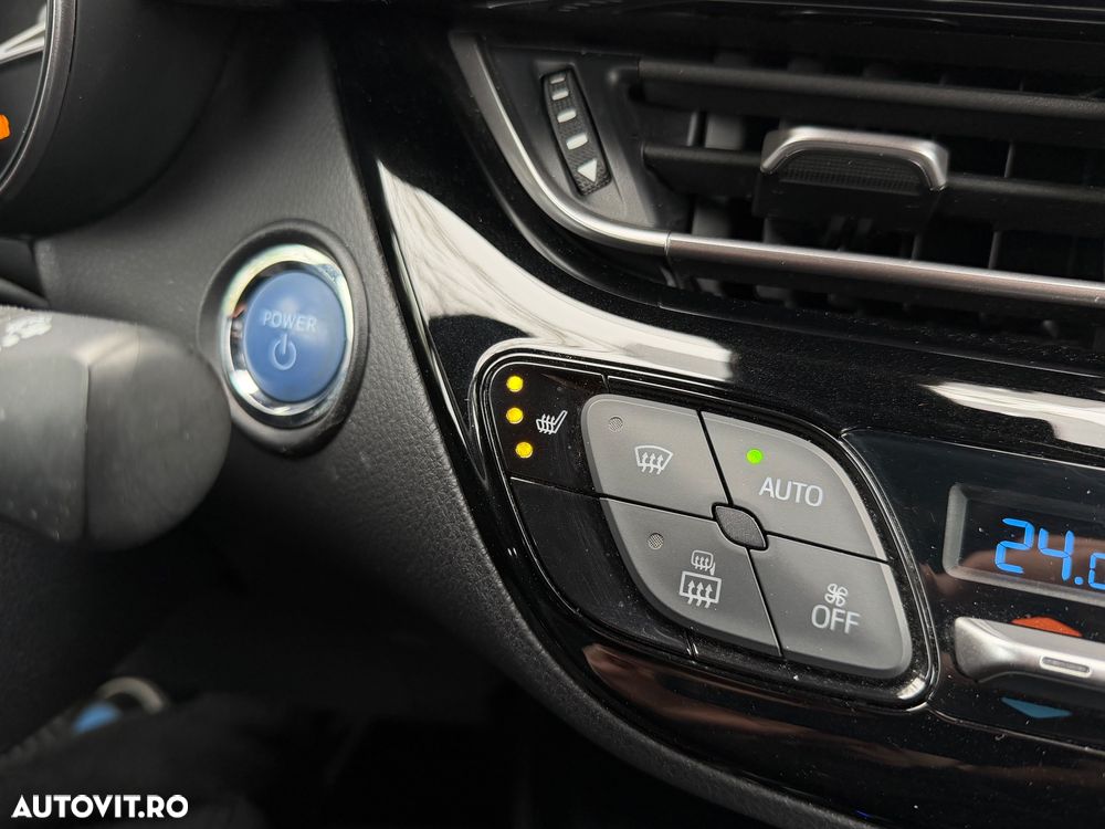 Toyota C-HR Lounge - 16