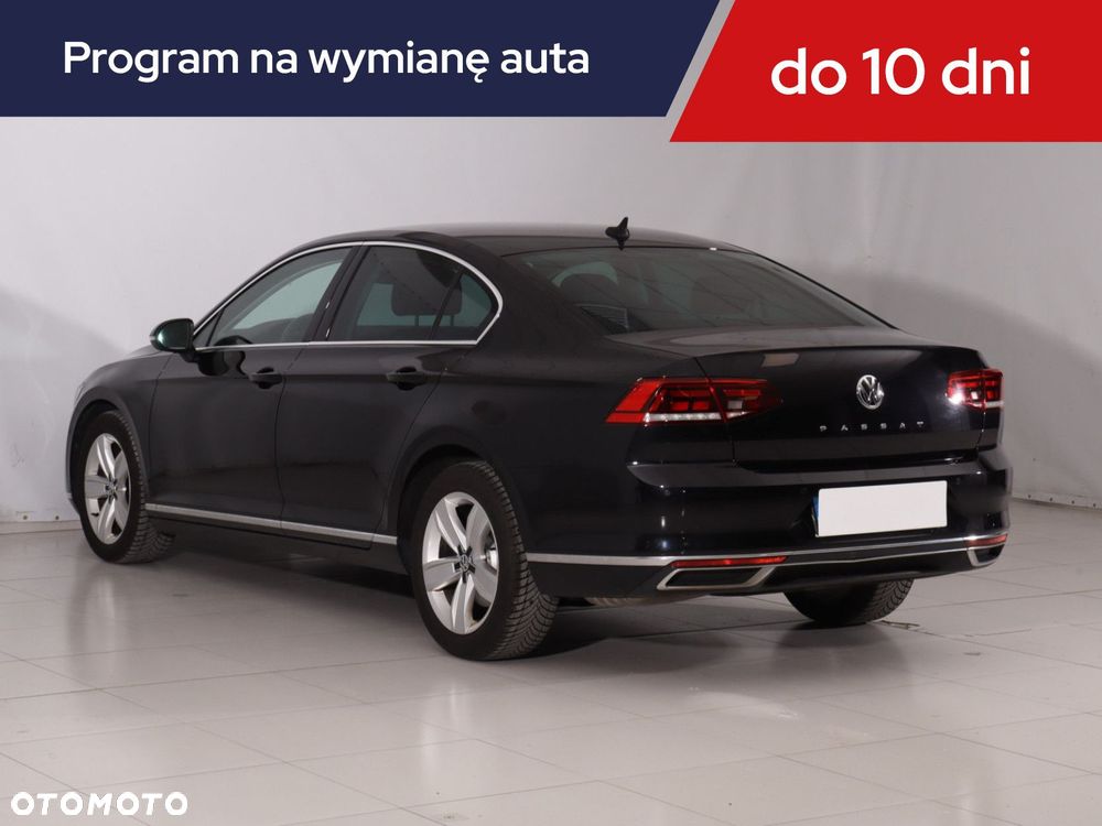 Volkswagen Passat - 6