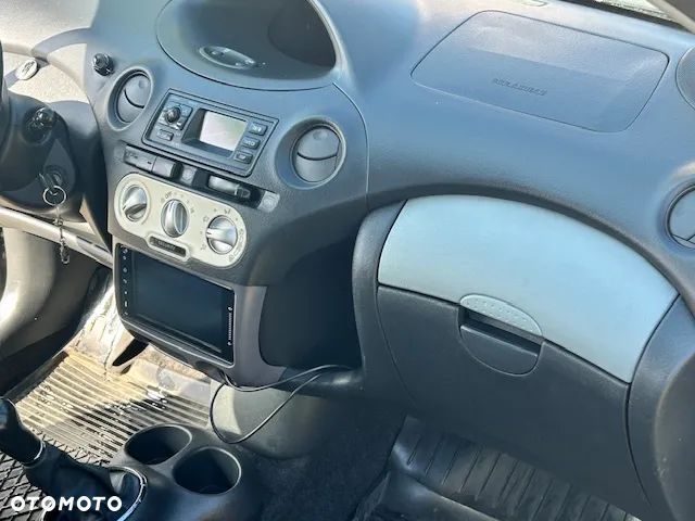 Toyota Yaris 1.0 Luna - 13