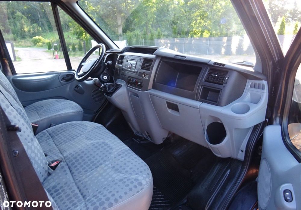 Ford Transit - 12