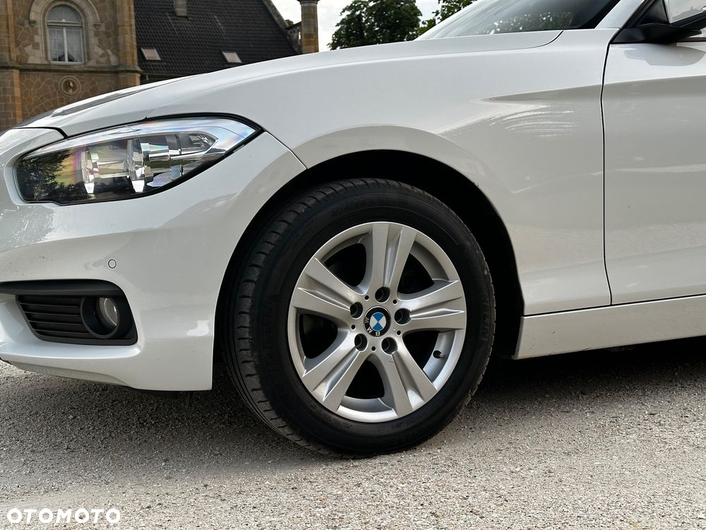 BMW Seria 1 118i - 32