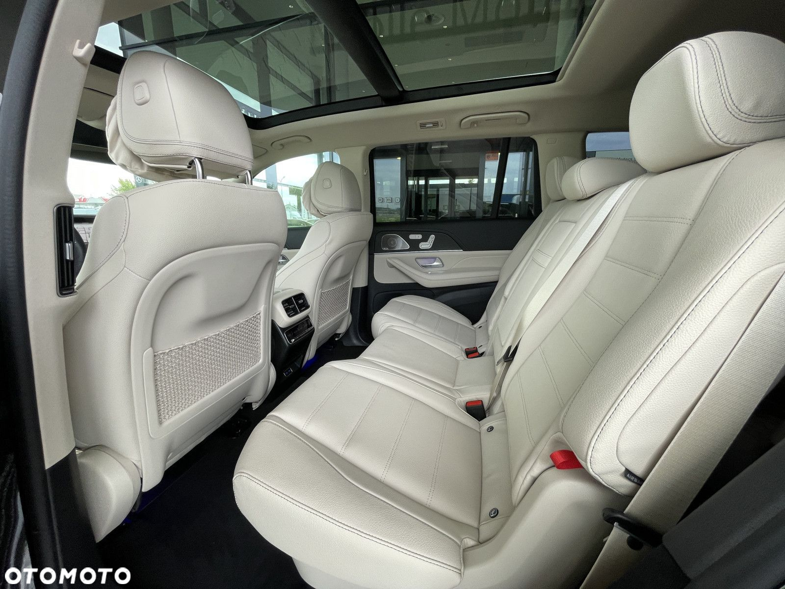 Mercedes-Benz GLS - 16