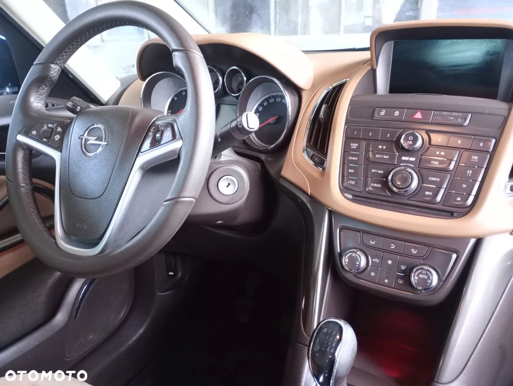 Opel Zafira 2.0 CDTI Cosmo - 26