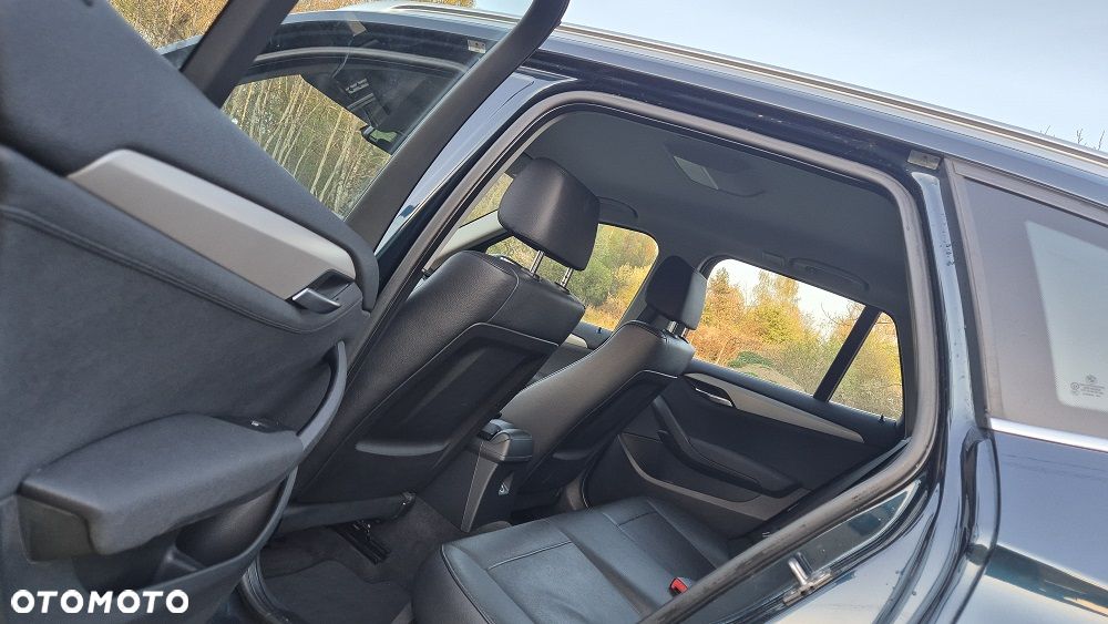 BMW X1 sDrive18d xLine - 8