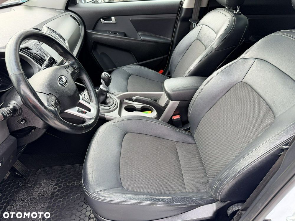 Kia Sportage 2,0 CRDI AWD Vision - 29
