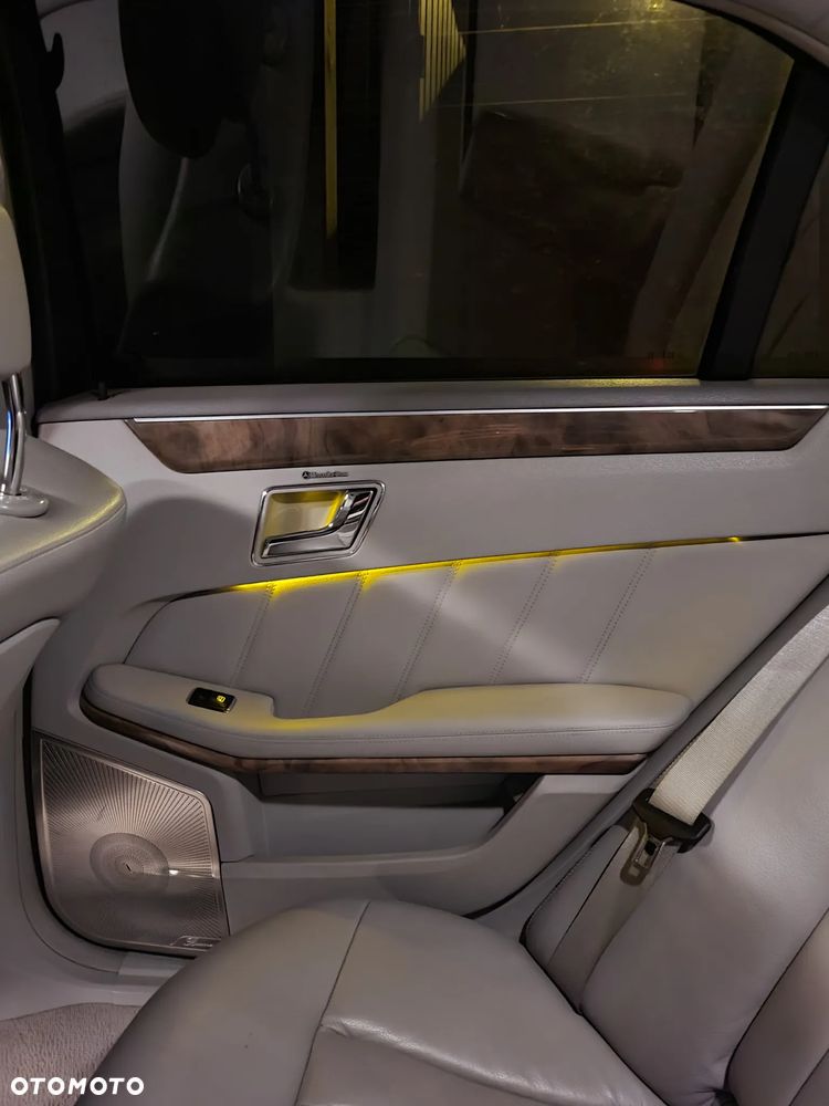 Mercedes-Benz Klasa E 250 CDI DPF BlueEFFICIENCY Automatik Elegance - 20