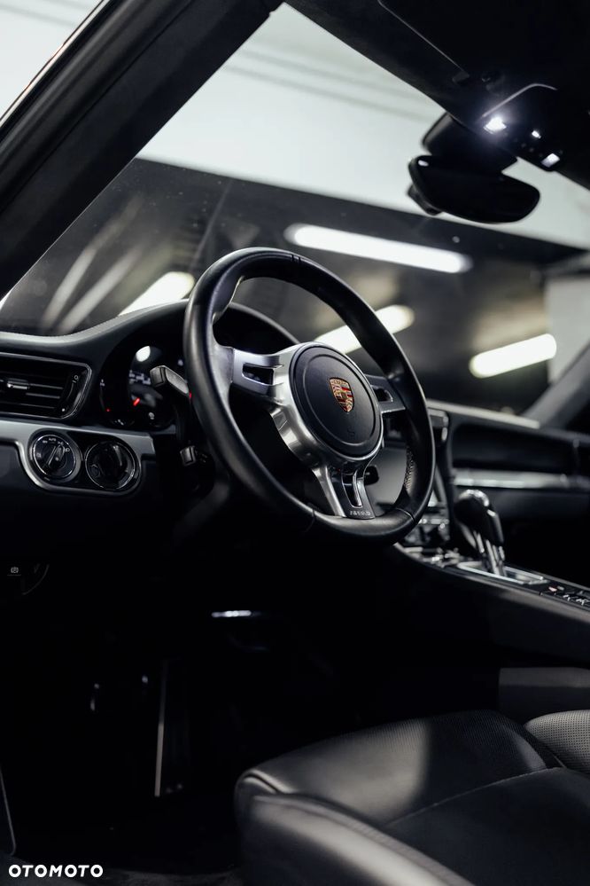 Porsche 911 Carrera 4S PDK - 4