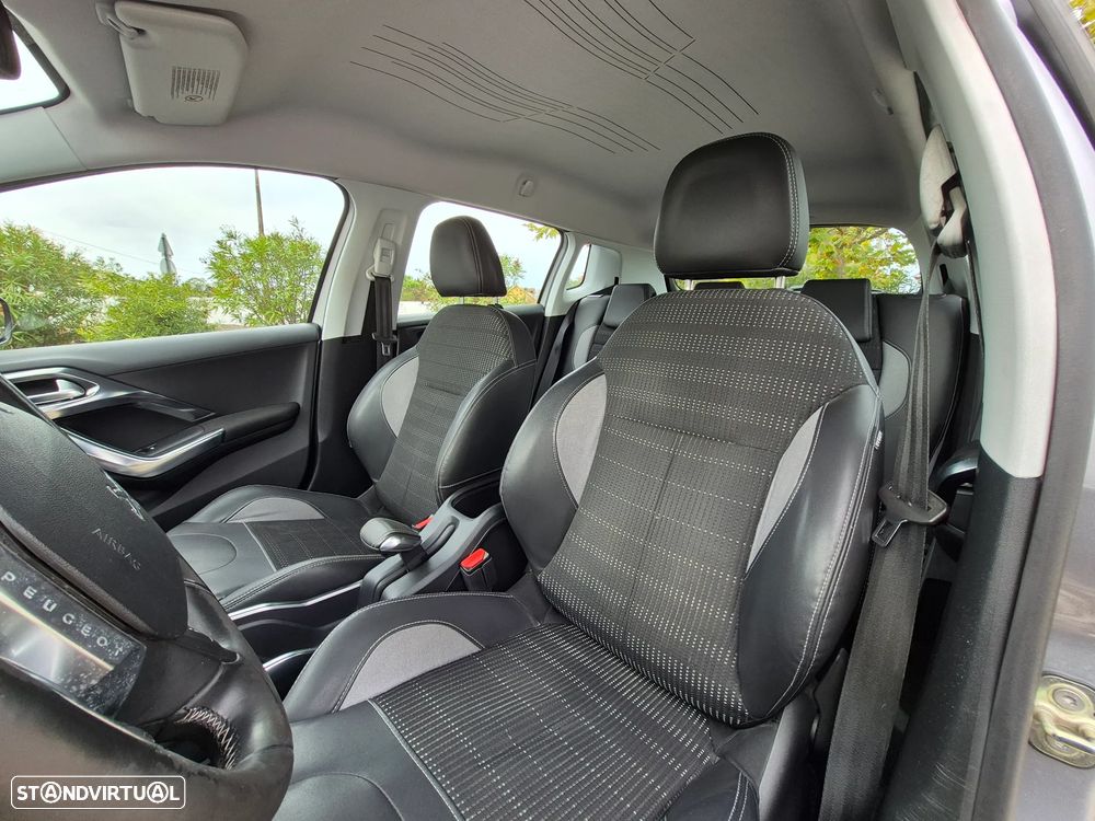 Peugeot 2008 1.6 e-HDi Allure 2-Tronic - 18