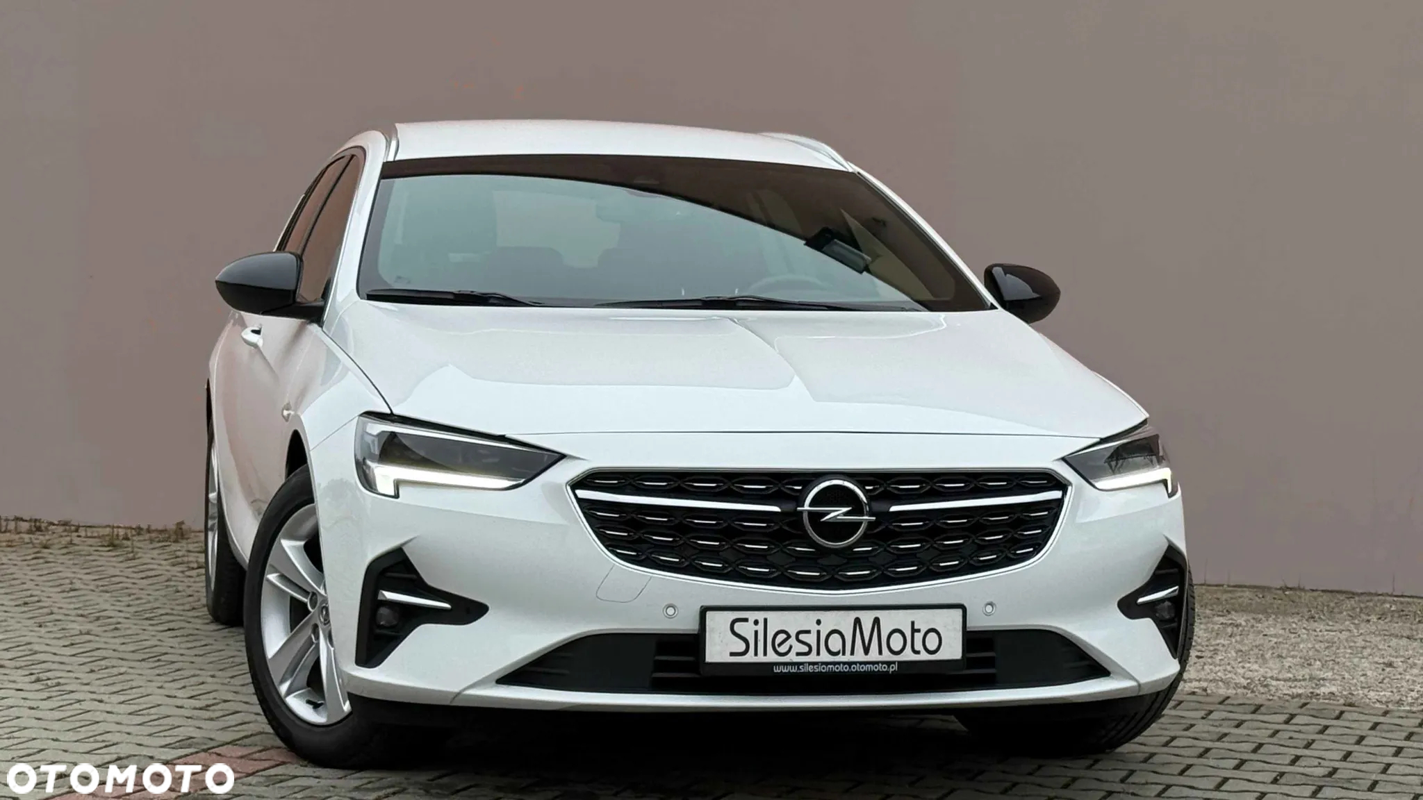 Opel Insignia - 2