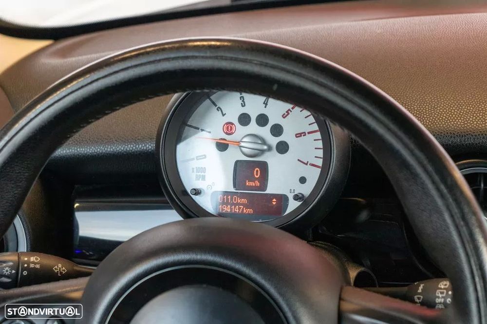 MINI 3 Portas One D - 14