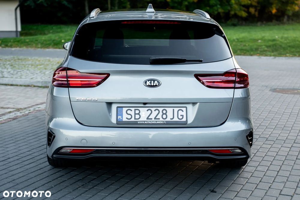 Kia Ceed 1.4 T-GDI DCT OPF Platinum Edition - 10