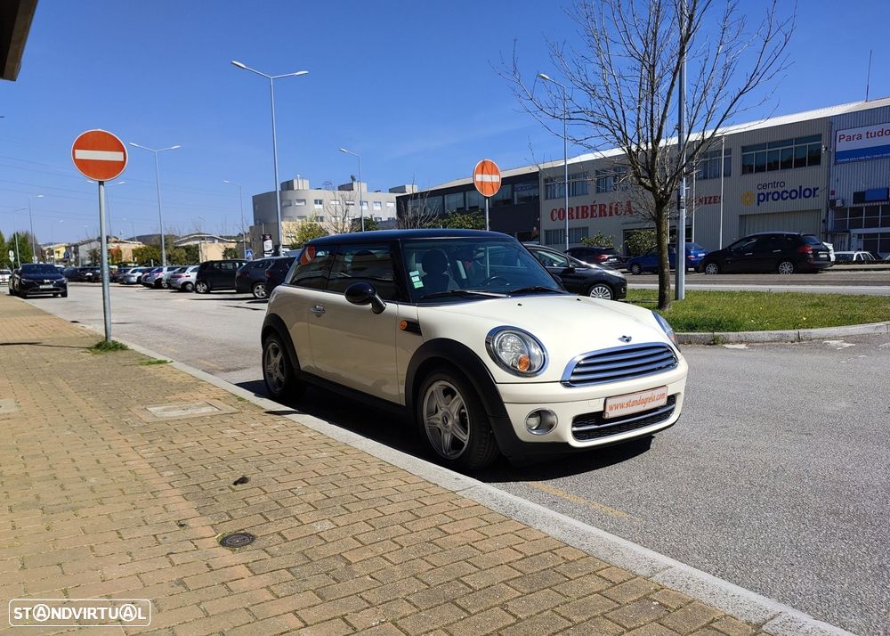 MINI 3 Portas Cooper D - 3