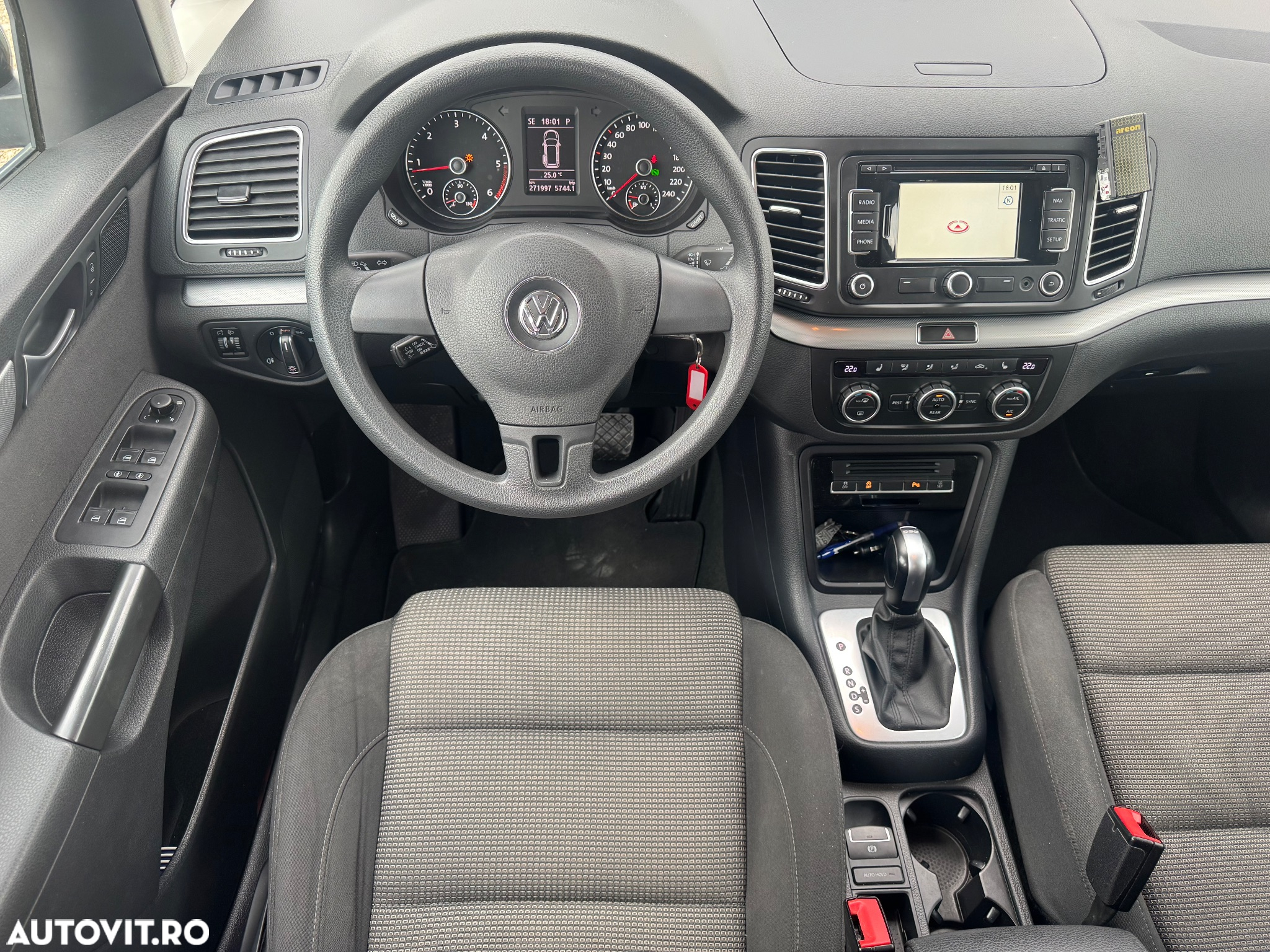 Volkswagen Sharan 2.0 TDI DSG BlueMotion Technology Comfortline - 6