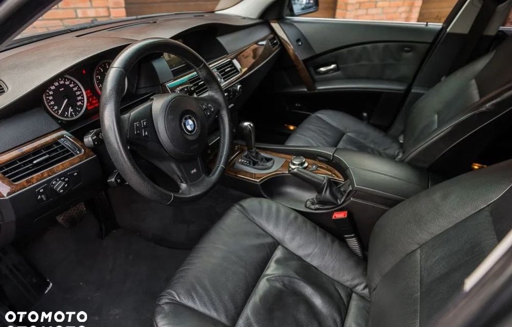 BMW Seria 5 525i - 15
