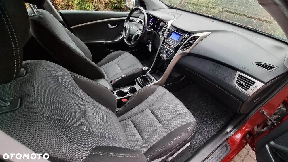 Hyundai i30 blue 1.4 Trend - 6