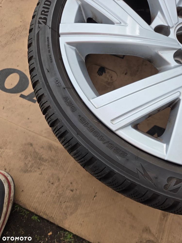 Felgi koła zimowe VW Golf VIII 8 18 Cali Bergamo 225/40R18 92V AO 5H0601025M 7.5Jx18H2 ET 51 5H0601025AB DOT 2223 2023 Rok - 10