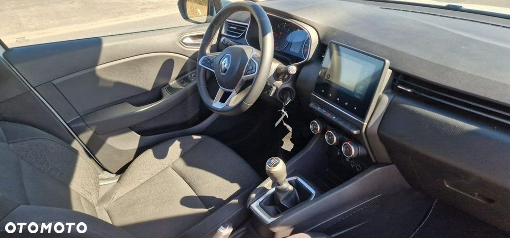 Renault Clio - 7